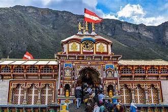 Uttarakhand: Date for the closure of Badrinath Dham portals announced; the portals will close on November 16 at 9:37 PM.